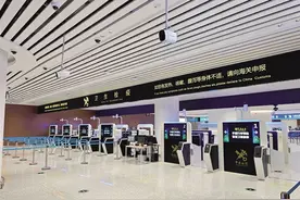 T3航站楼迎来首批入境旅客 从下机到提取托运行李全流程“无感通关”图片