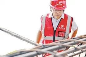 铺致富路，架幸福桥！“爱挑刺”的他参与厦门十多个市政工程建设图片