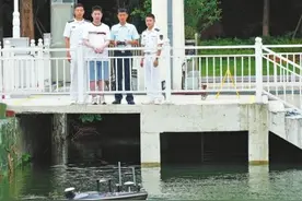 高考660分考生立下从军报国志图片