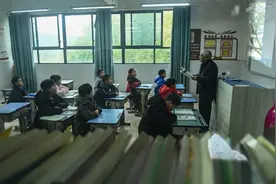 乡村振兴周刊｜让农村学校富余老师跟着学生“进城”图片