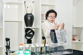 月售百万的“听障主播”：用坚强和乐观“1、2、3，上链接”｜封面头条图片