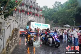 广西凭祥以自驾出行助推中越跨境游升温图片