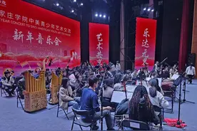 美国青年乐团奏响中国传统民乐图片