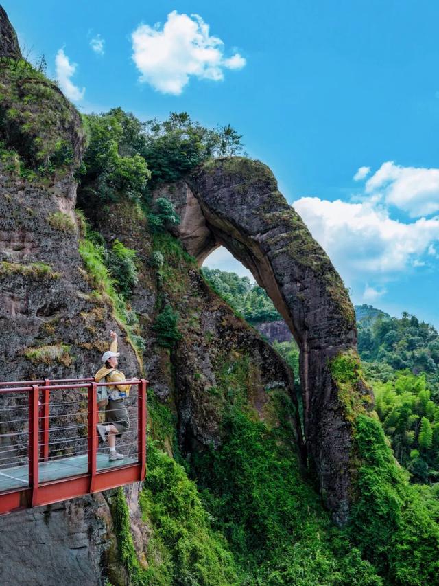 当龙虎山景点开启朋友圈，画风居然是这样！