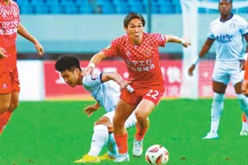 中前场球员是引援重点 李金羽：提升球队的实力势在必行图片