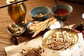 “三高”导致口干、便秘、失眠？收好这几种中药茶饮方，简单易坚持图片