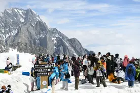 雪景云海美了！每天1万多人“云端漫步”图片