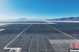 青海格尔木新能源着力破解“夏紧冬枯，日盈夜缺”图片