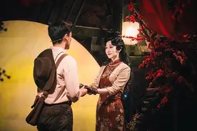 披上红斗篷去探险  SAGA光明之城邀您共赴“城”中好戏图片