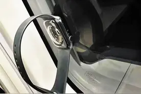 南国学堂·萌新闻丨智能手表“贴”在高铁车窗上怎么解救它？图片