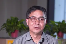 老胡论见|烈犬咬伤2岁女童，让人想到“灵魂三问”图片