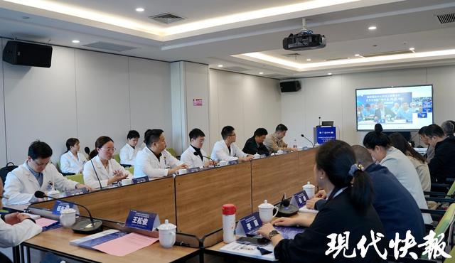 未来的骨关节手术是什么样？机器人不仅能开刀，还能帮你“量体裁衣”做规划