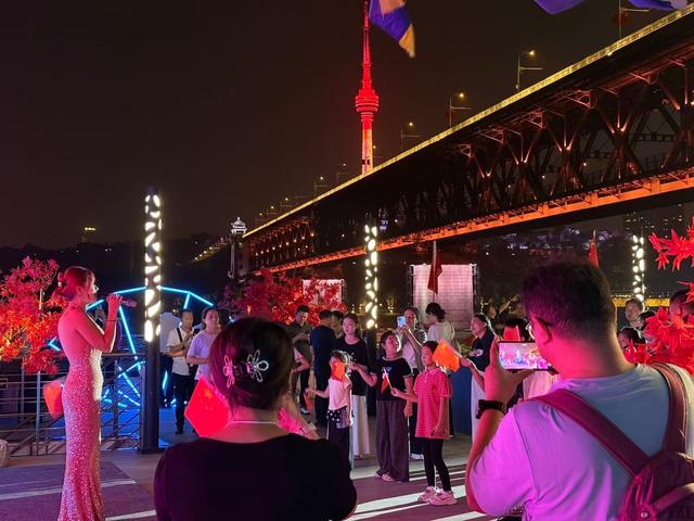 “江风为歌 剧影为画”，两江游览文旅“大餐”贺祖国华诞