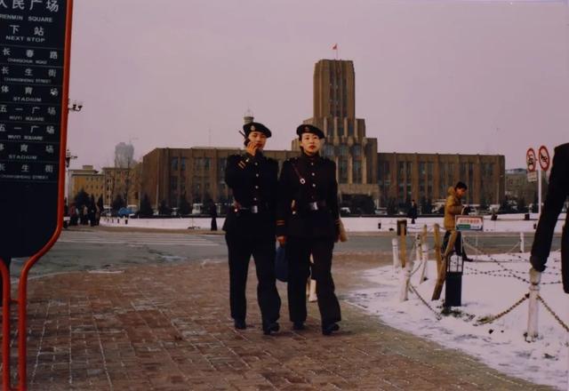 一键穿越80年!探秘大连女警的超飒档案
