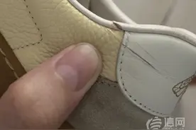 闲鱼上买二手古驰鞋现脱皮 消费者质疑验货宝隐瞒信息图片
