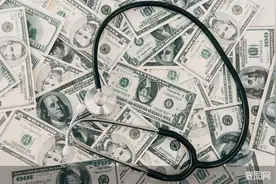 美国失去最后一个3A信用评级图片