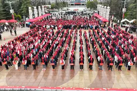 “点对点劳务输送面对面选岗就业”曲靖2025年转移就业行动启动图片