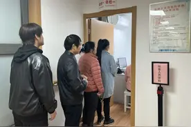 健康证办理迎来高峰，家门口的社区医院就能办！图片