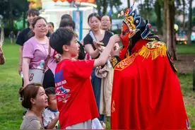 武汉又一景区宣布背诗词免门票！网友：太难了，我还是花点钱吧……图片