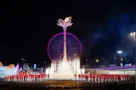 再会！哈尔滨冰雪大世界正式闭园图片