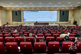 阳西开展安全专题培训，筑牢校园“防火墙”图片