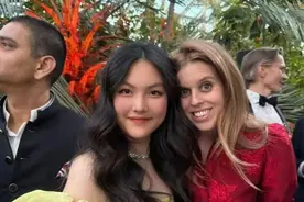 李湘晒带女儿王诗龄参加英国皇室聚会照片图片