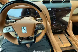 今天试了一下仰望U8，的确有豪车的感觉，满满的高级感图片