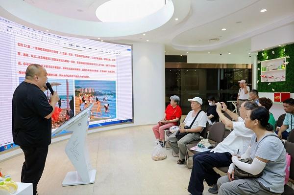 春秋旅游携全球赏秋线路登场，喀什风情、互动好礼点亮金秋