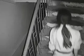 塑料姐妹花！表面上在闺蜜烧烤店帮忙打下手 背地里却偷走钥匙潜入其家中盗窃图片