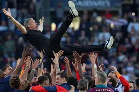 欧冠|10日凌晨对阵大巴黎，阿斯顿维拉可否一黑到底？图片