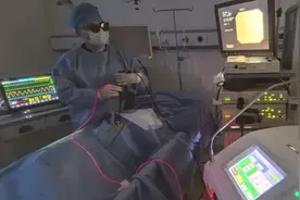 新桥医院成功开展＂胸腔镜光动力＂治疗恶性肿瘤图片