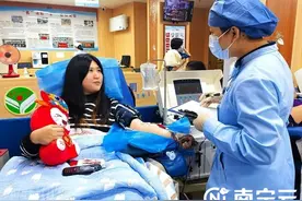 南宁中心血站发布2023年度“热血”成绩单 全市采血量首次突破30万个单位图片