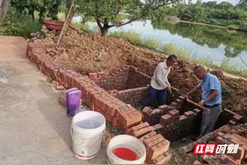 永兴县毫山村：高质量推进“厕所革命” 助力黄泥镇乡村振兴图片