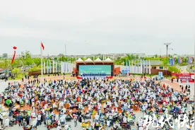 千余名钓友齐聚泗洪大圆塘，争夺百万钓鱼大赛奖金图片