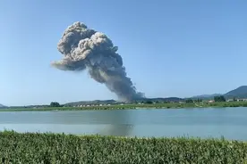 常德临澧一花炮厂爆炸事故：2名人员被困，已救出1人图片