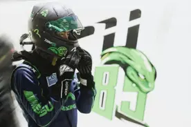 王一博赛车故障退赛冲上热搜，工作室回应：下次再战图片