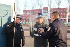 【警地融合】开展反恐防暴演练 排查校园安全隐患图片