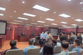 小伙泰国旅游飞回昆明机场被抓，竟是香烟里藏着……图片