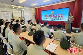 当好新时代“霓虹灯下的哨兵”图片