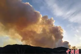 升温刮风对山西平遥沁源交界处山火扑救造成不利影响图片