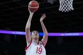 U18女篮亚洲杯 | 张子宇再砍高分 中国女篮大胜韩国晋级决赛图片