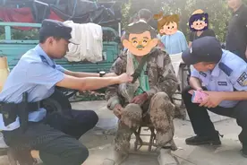 “你们是在帮李大爷找车吗？”图片