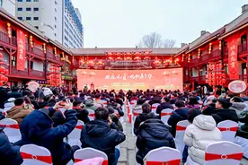 “2025欢乐元宵·购物嘉年华”活动在青岛启动图片