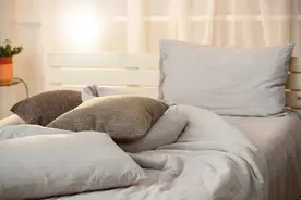 被子怎么盖更暖和？网友：原来如此！图片