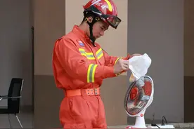 3秒窜起火苗！“小太阳”烘衣服安全吗？这场消防试验给出答案图片