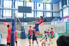 与世运同行 四川16支代表队角逐青少年排球冠军赛图片