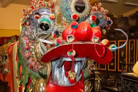 外媒：澳大利亚一博物馆多个中国文物被破坏，嫌疑人在逃图片