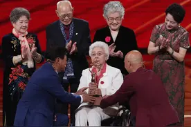 第十五届北京国际电影节闭幕式暨颁奖典礼在京举行图片