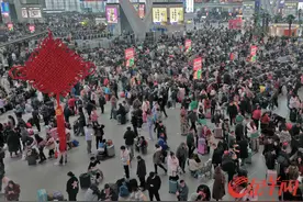 广州南站：如出现大规模晚点将增开退改窗口，按需提供应急物资｜新春走基层图片