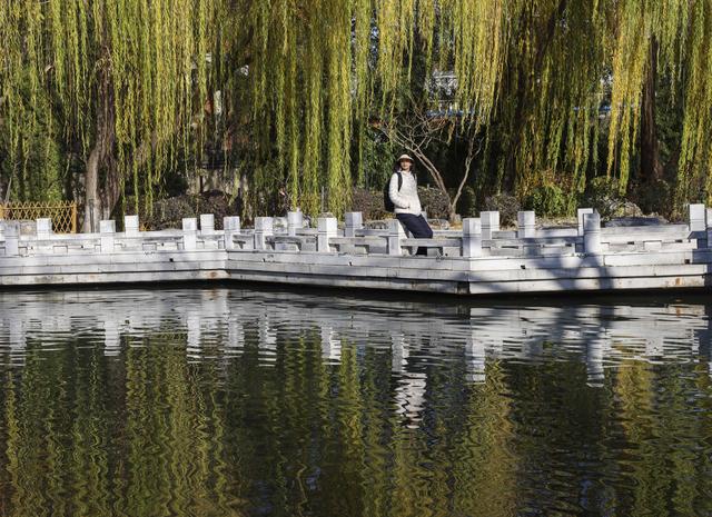 北京二环路边的园林风景